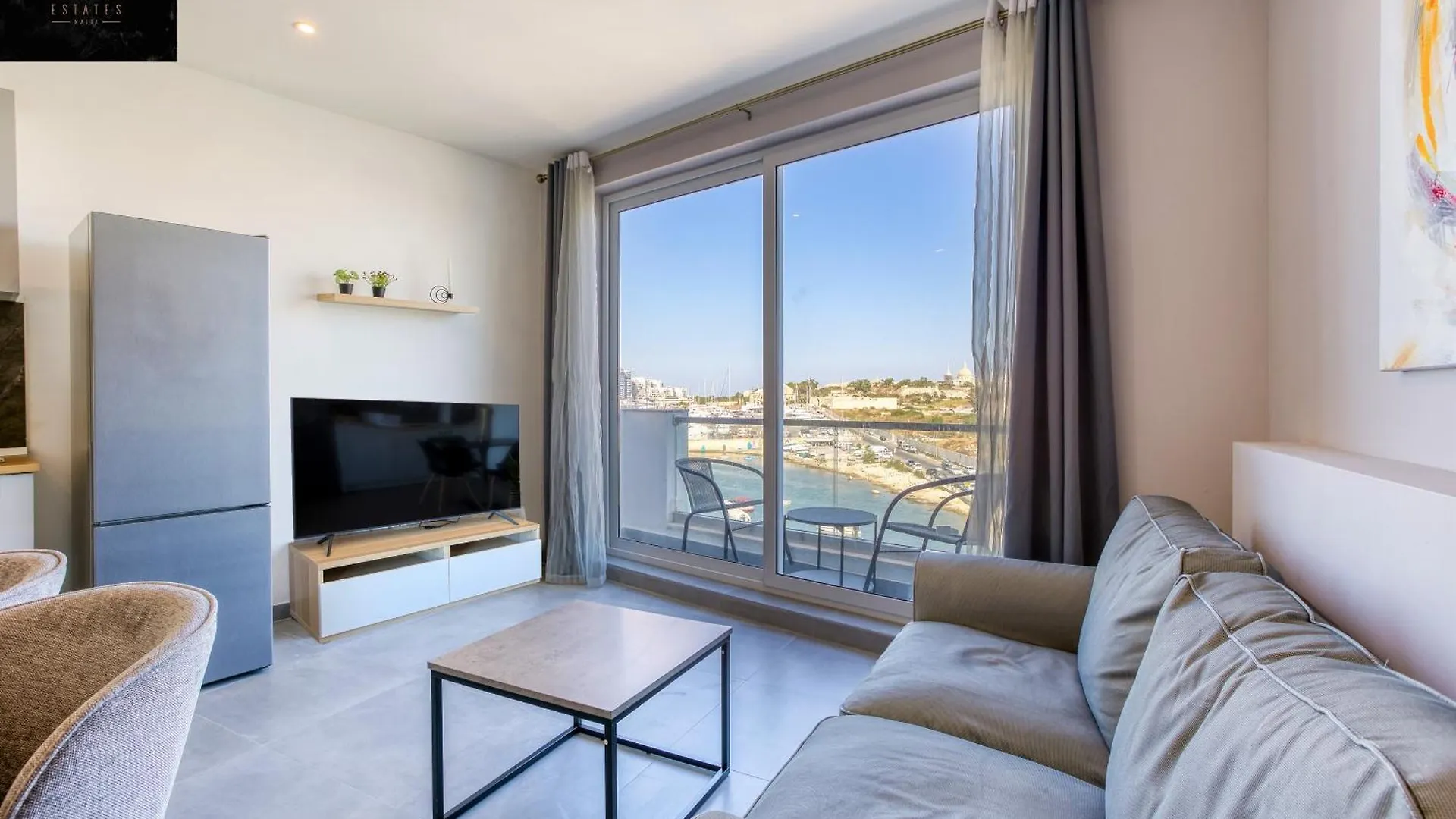 Gzira'S Seashore Stayaway Close To Manuel Island